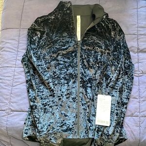 Lululemon women’s black velour define jacket
